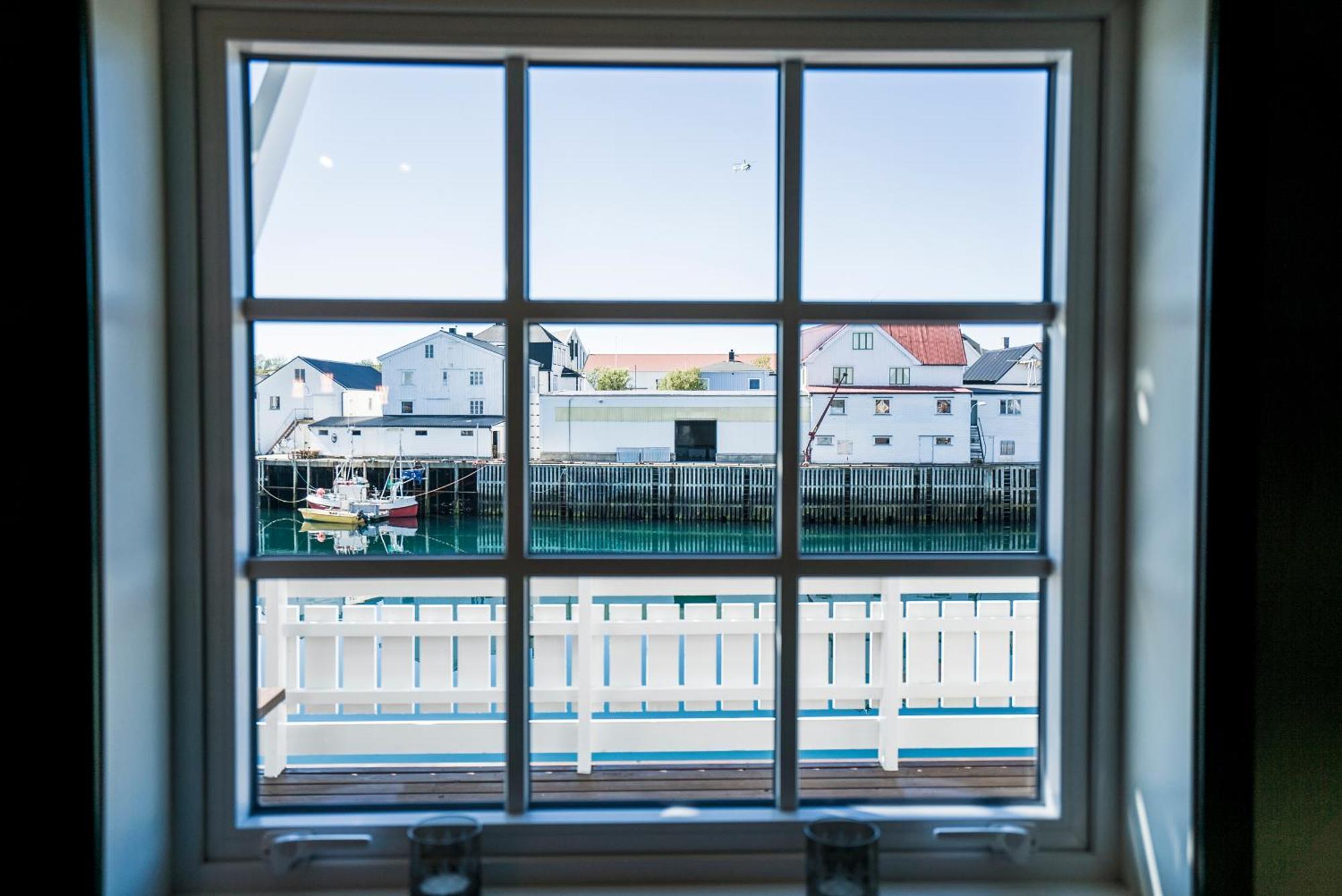 Aparthotel Tobiasbrygga Henningsvær Zimmer foto